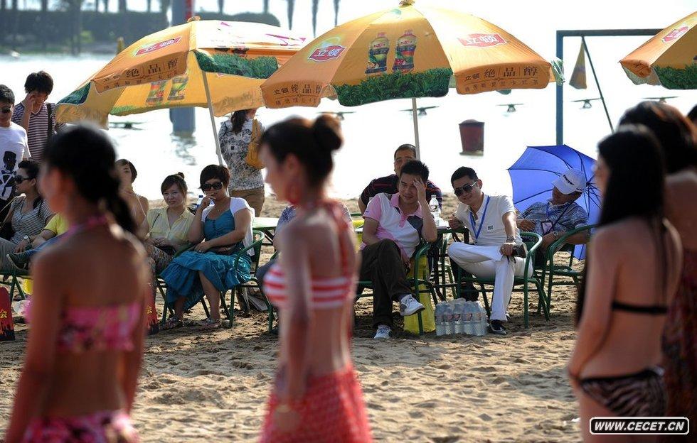 2011625һ(chng)ؔӢH(hu )h|ɳԡ(chng)