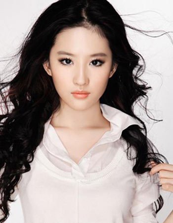 劉亦菲神秘家底曝光:5歲起就喊經(jīng)紀人“爸爸”