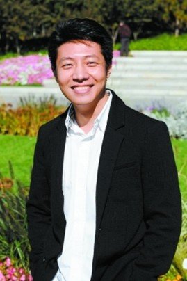 撒貝寧成功路:18歲一曲《小白楊》唱進(jìn)北大