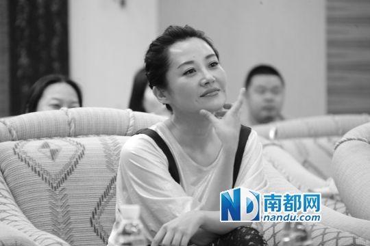 揭“撒嬌女王”許晴3段奇情 曾與已婚才子相戀