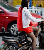 T늄(dng)܇(ch)ĺڽzmŮ