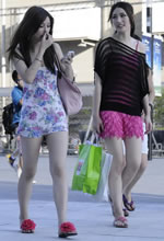 臨沂商場(chǎng)街拍的兩個(gè)時(shí)