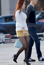 街拍身材超豐滿(mǎn)的黑絲