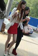 街拍的緊身包臀裙長(cháng)細