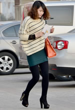 蝙蝠衫綠色包臀短裙黑