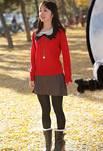 陽(yáng)光下的迷你裙小靚妹