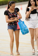 平安大街抓拍的兩個(gè)短