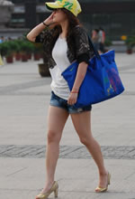 杭州街拍的一組好身材