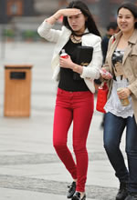 人民路街拍的紅色緊身