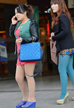 工農西街抓拍的兩個(gè)絲