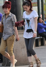 南華路街拍的緊身七分