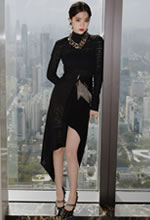 W(yng)ɫUսz|(zh)ȹbM@Ů