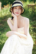 袁姍姍蟬鳴暖陽(yáng)出游照