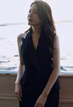 曾黎展現冷艷御姐氣質(zhì)