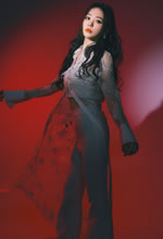 張靚穎清雅淡然落落大