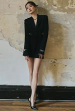 張小斐演繹下衣失蹤秀