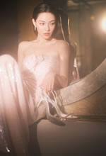 鐘楚曦光影交匯星河閃