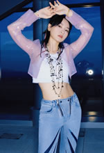 周筆暢流光粼粼復古回