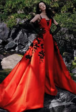 迪麗熱巴一襲紅色釘珠