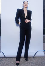 高葉極簡(jiǎn)全黑造型氣場(chǎng)