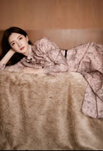 江疏影印花長(cháng)裙優(yōu)雅端