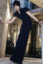 周筆暢一抹幽藍輕曳