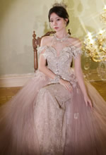 張紫寧輕盈薄紗隨步伐散落點(diǎn)點(diǎn)星