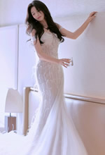 ������ɫ��ëȹ